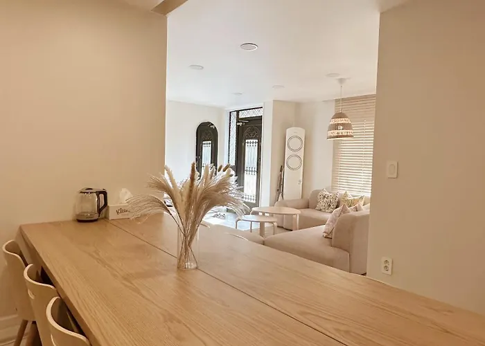 Peaceful 3br Near Miasageroi Stn *