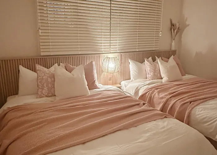 Peaceful 3br Near Miasageroi Stn *